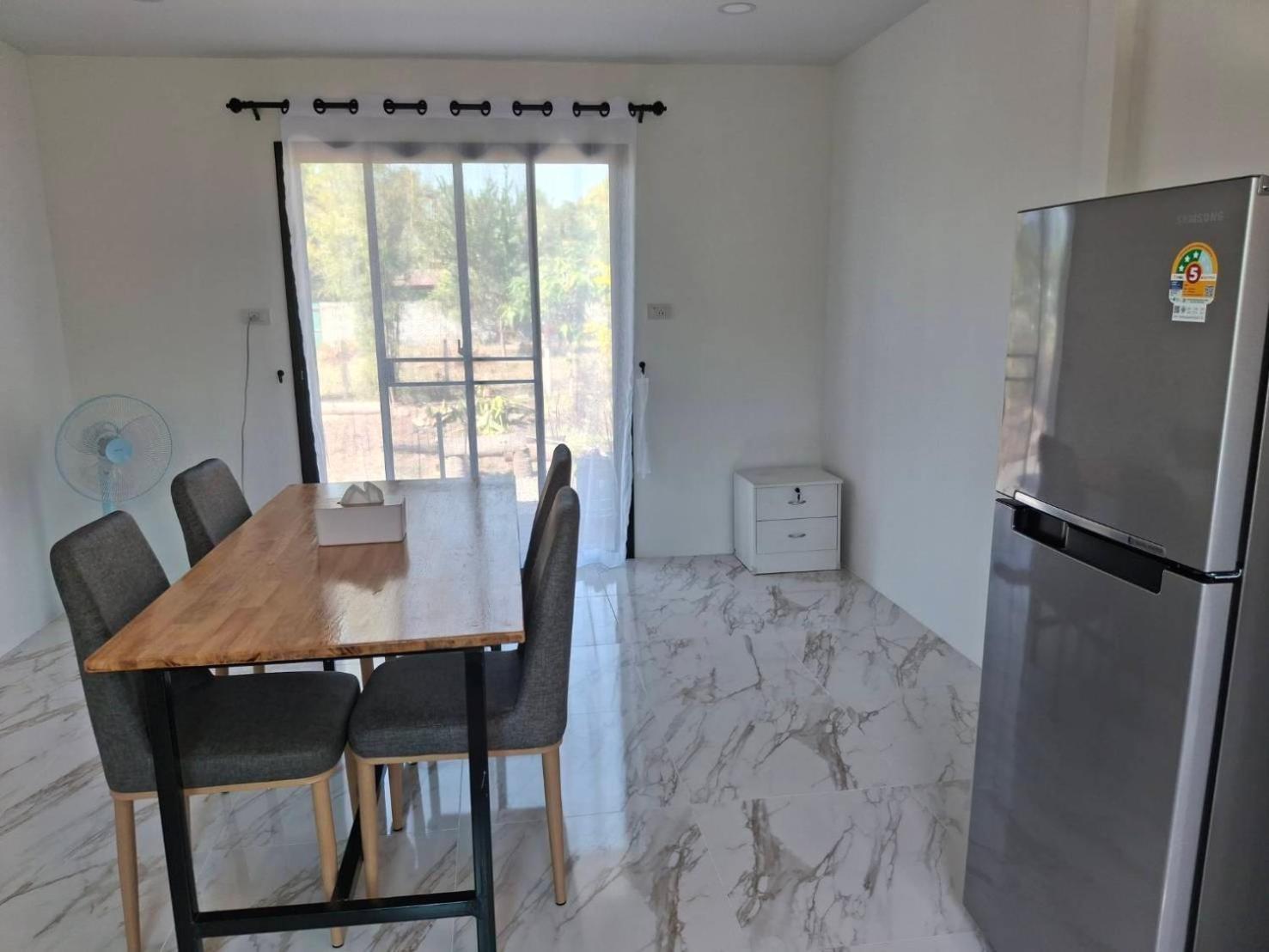 Homlomchomsuan หอมลมชมสวน Apartment Ban Mai  Room photo
